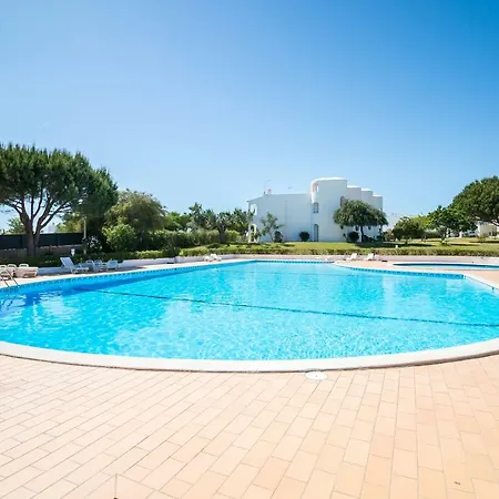 Apartament Of Sra. Da Rocha Beach In Torrejao 아파트