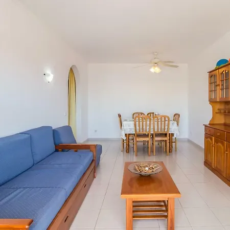 Apartament Of Sra. Da Rocha Beach In Torrejao 아파트 *