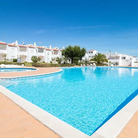 Apartament Of Sra. Da Rocha Beach In Torrejao Apartament *
